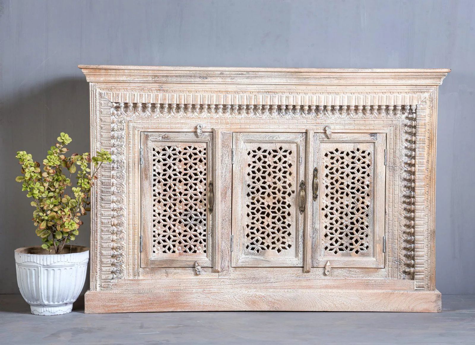 Carved Vintage Traditional Jali Sideboard