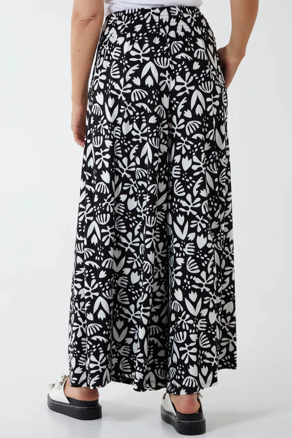 Floral Print Black And White Shirring Waist Stretchy Wide Leg Trousers