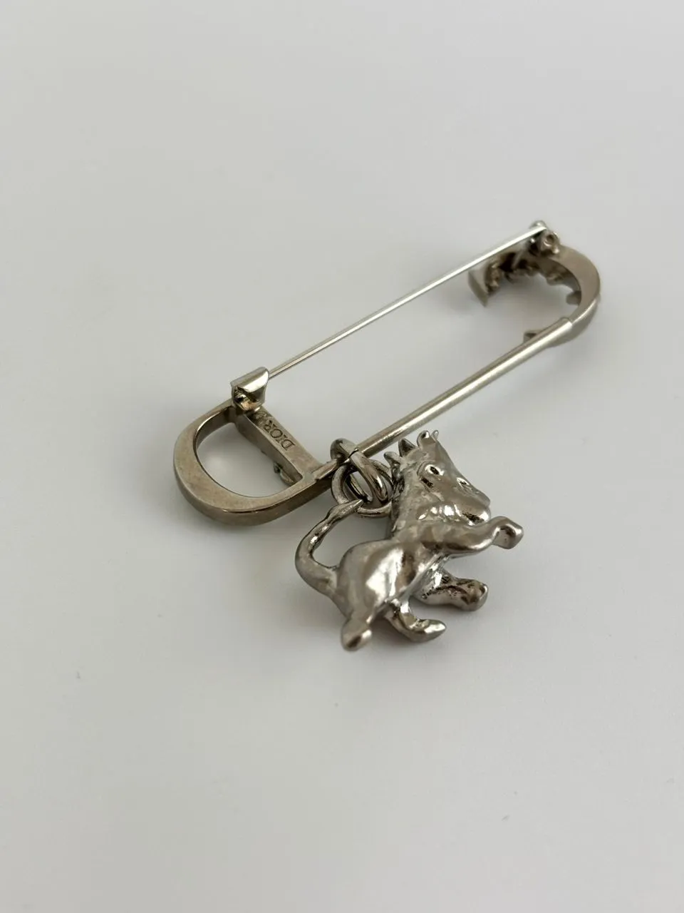 Homme Peter Doig Lion Brooch Silver