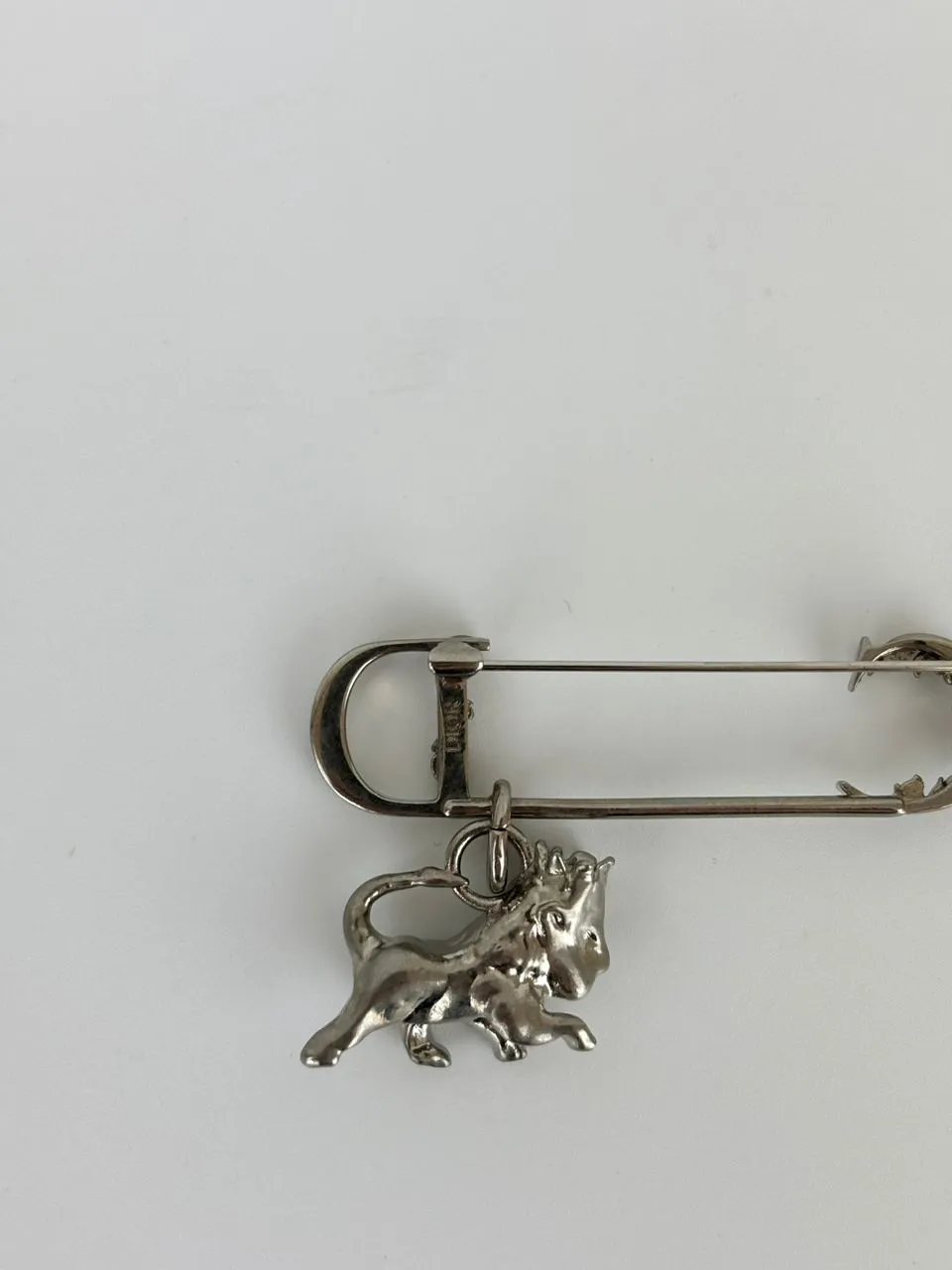 Homme Peter Doig Lion Brooch Silver