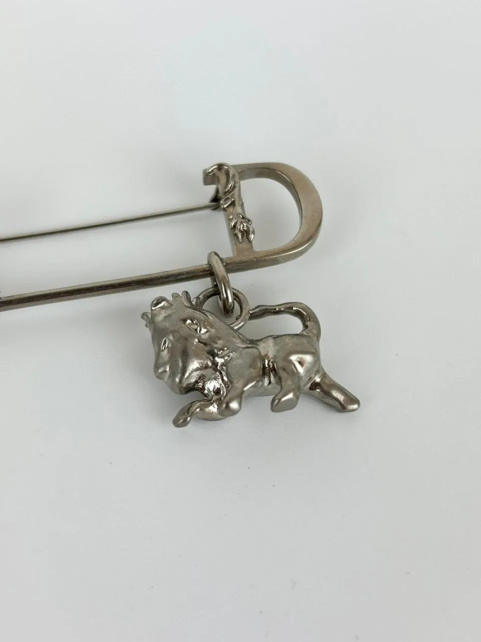 Homme Peter Doig Lion Brooch Silver