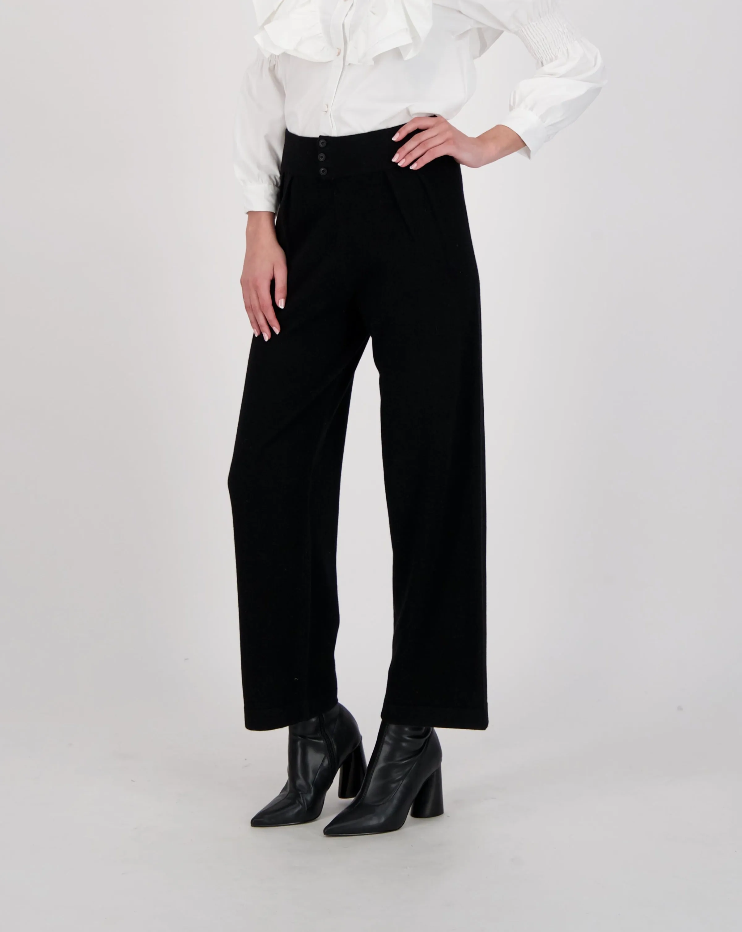 Straight Leg Knit Pant